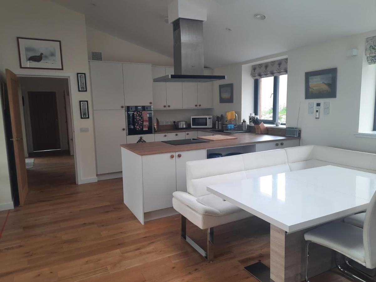 Carnmore Cottage Инвернес Екстериор снимка